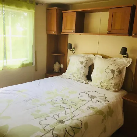 Camping Au Petit Bonheur Méjannes-le-Clap